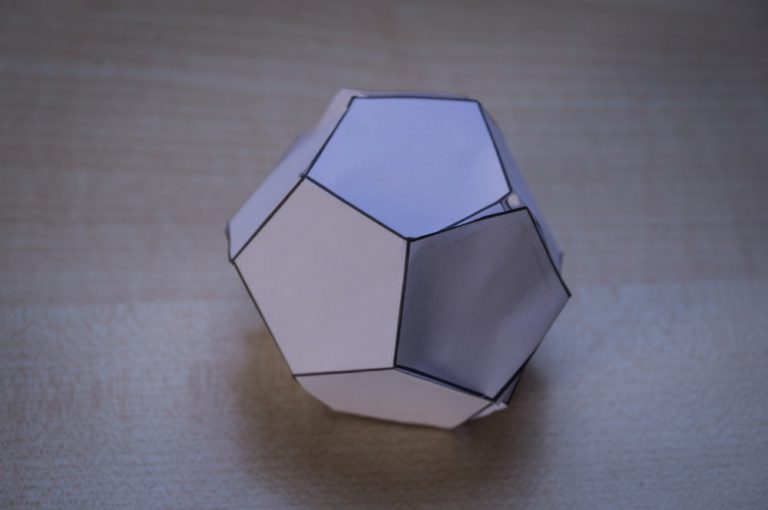 Fußball basteln: Einfach selber bauen! - Mäusenews - Mäusenews